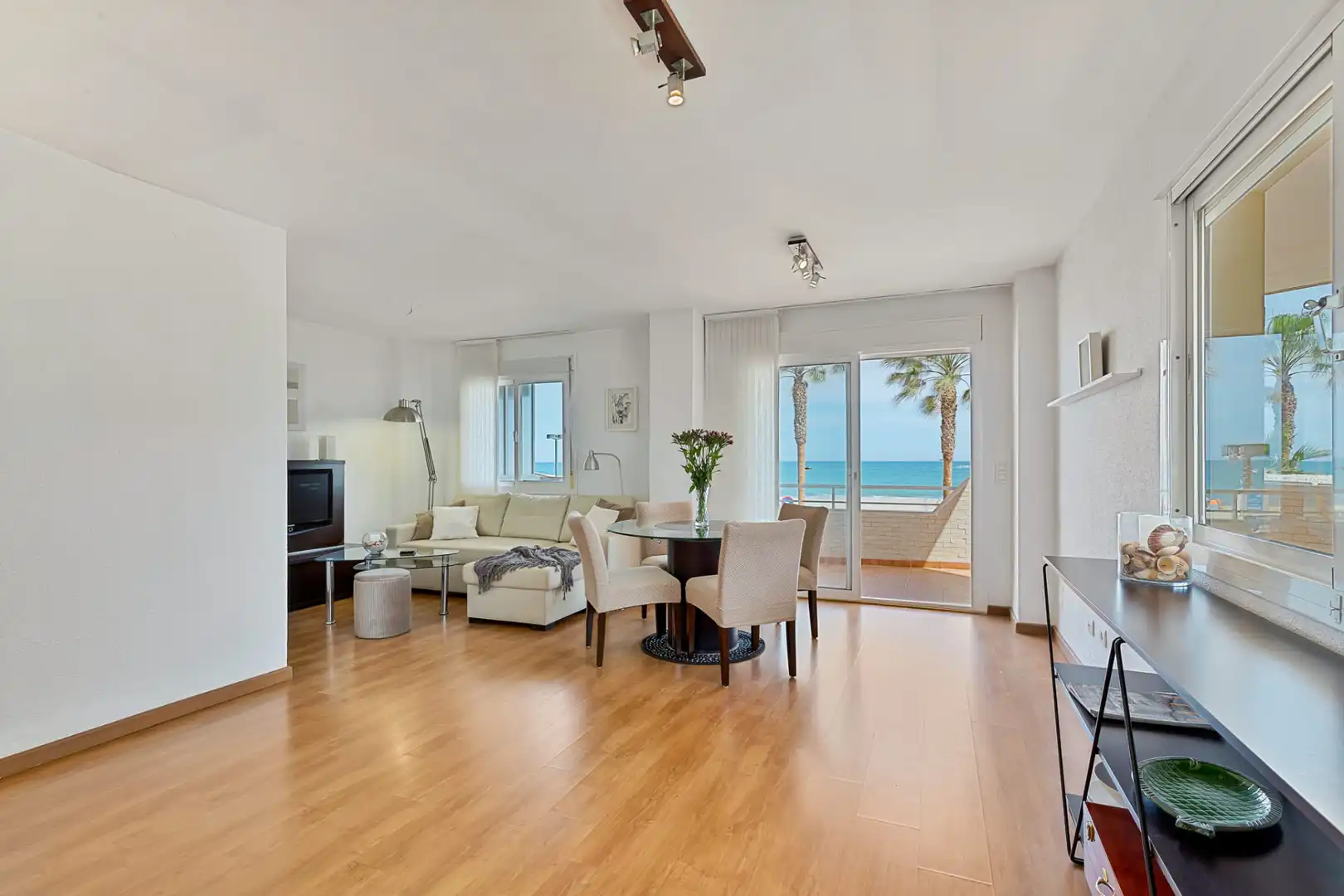 Living room of Apartments for sale in Fuengirola  with Terrace, Furnished and Internet