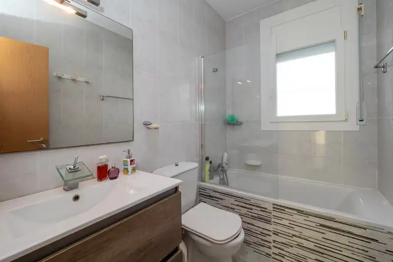 Bathroom of Flat for sale in Empuriabrava