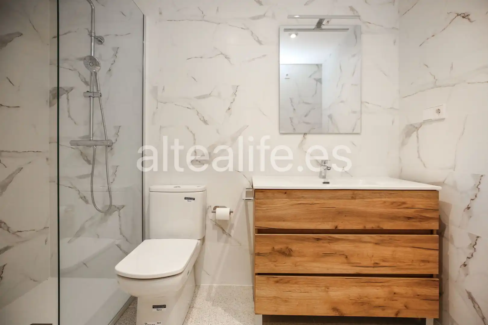 Baño de Apartamento de alquiler en Altea con Aire acondicionado, Terraza y Trastero