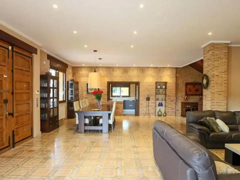 Country house zum Verkauf in Las Rotas / Les Rotes