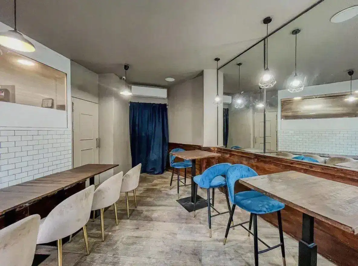 Comedor de Local de alquiler en Valencia con Aire acondicionado y Amueblado