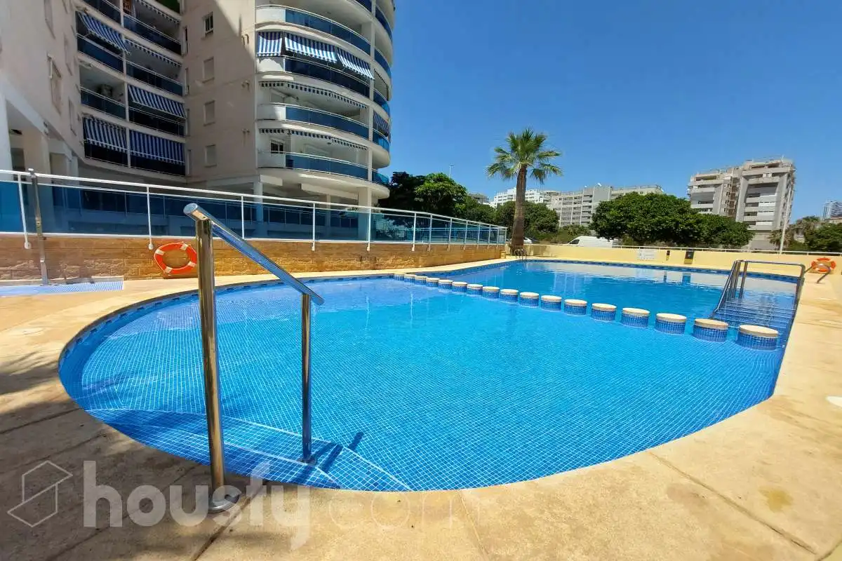 Piscina de Pis en venda en Villajoyosa / La Vila Joiosa amb Aire condicionat, Jardí privat i Terrassa