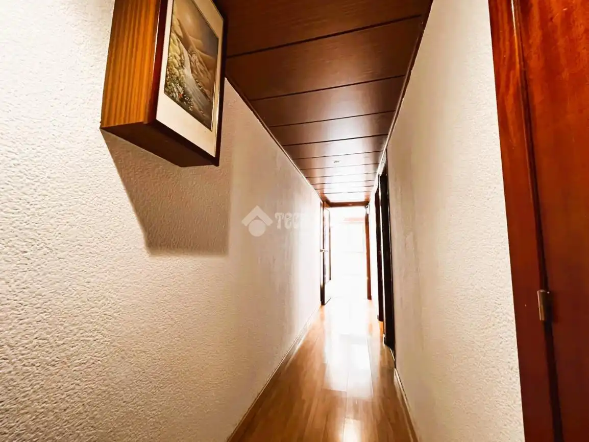 Piso en venta en L'Hospitalet de Llobregat con Parquet y Alarma