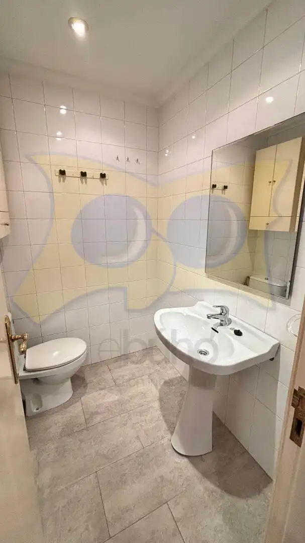 Baño de Piso de alquiler en Salamanca con Calefacción, Parquet y Terraza