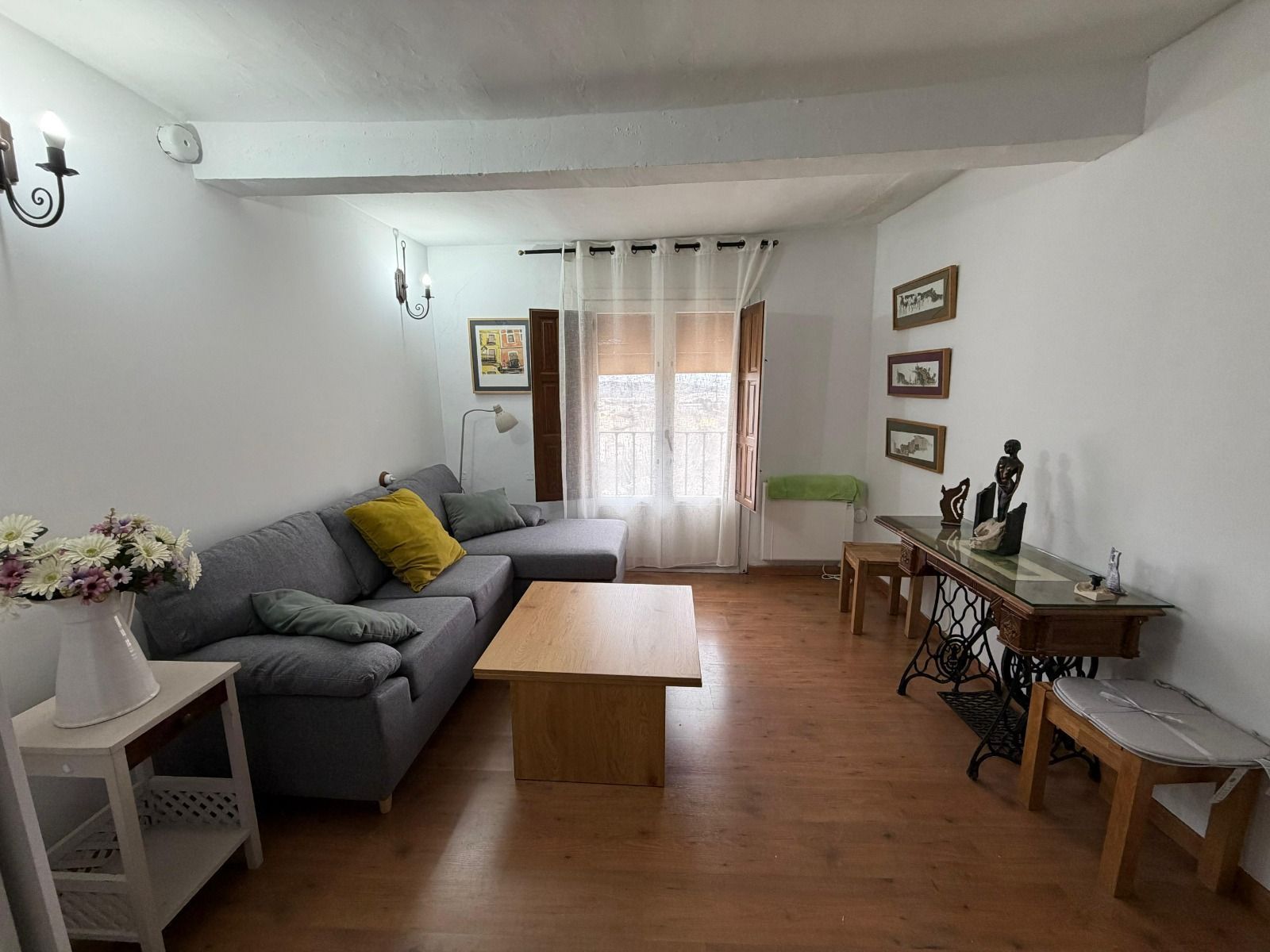 Sala d'estar de Pis de lloguer en Cuenca Capital amb Aire condicionat