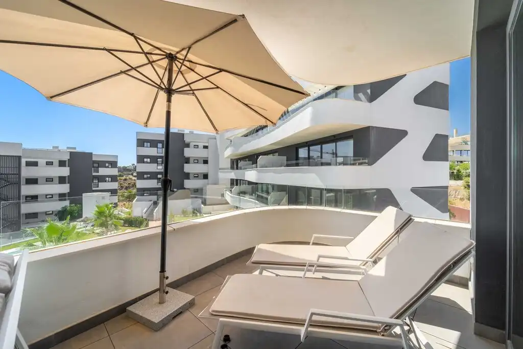 Apartamento con piscina en venta en El Higuerón, imagen 2