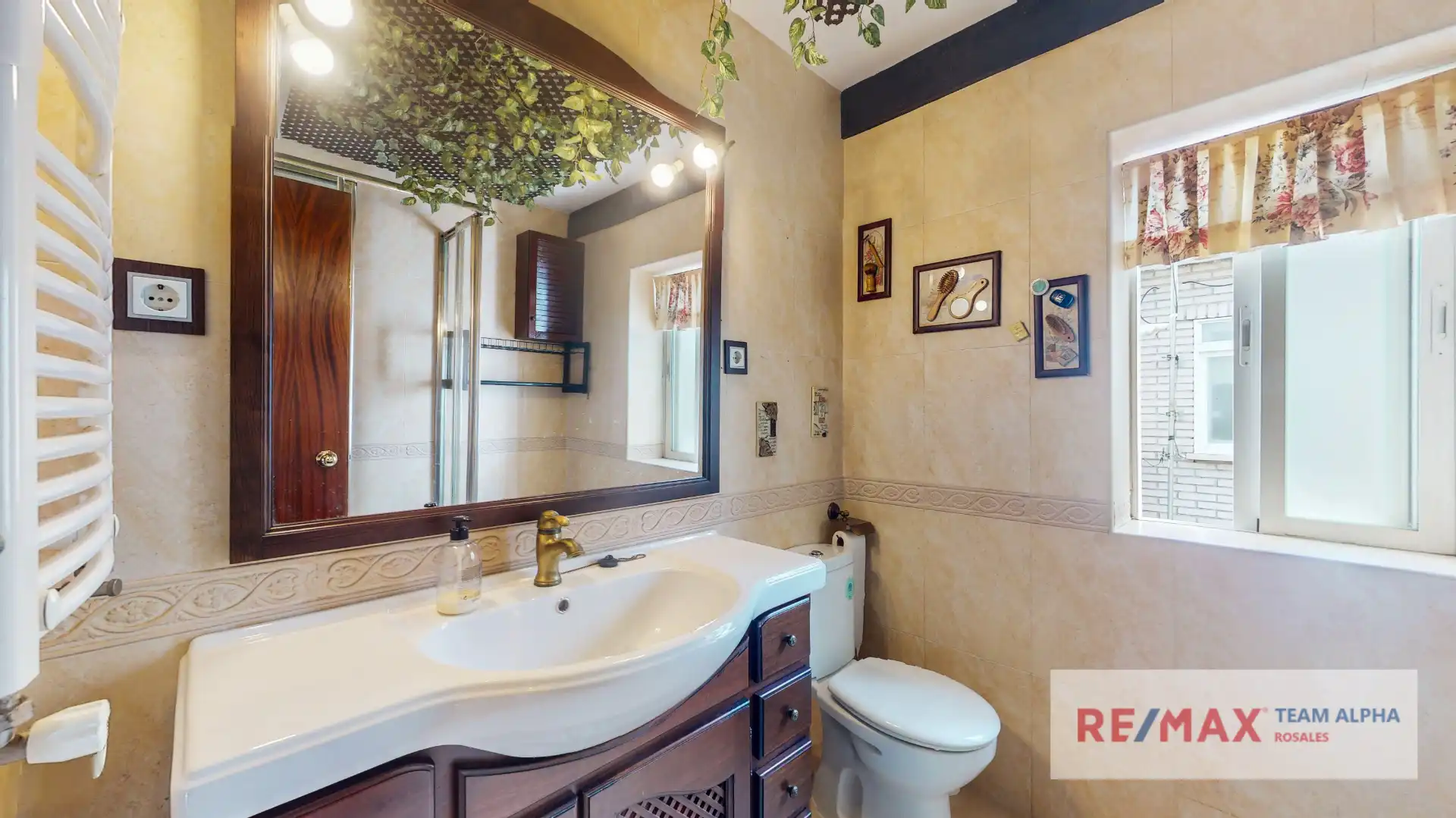 Baño de Piso en venta en Paracuellos de Jarama con Aire acondicionado, Calefacción y Jardín privado