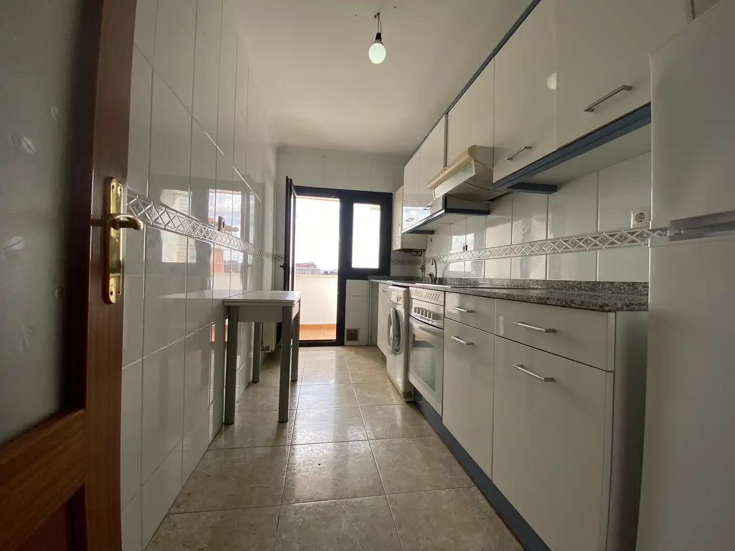Cuina de Pis en venda en Avilés amb Traster i Balcó