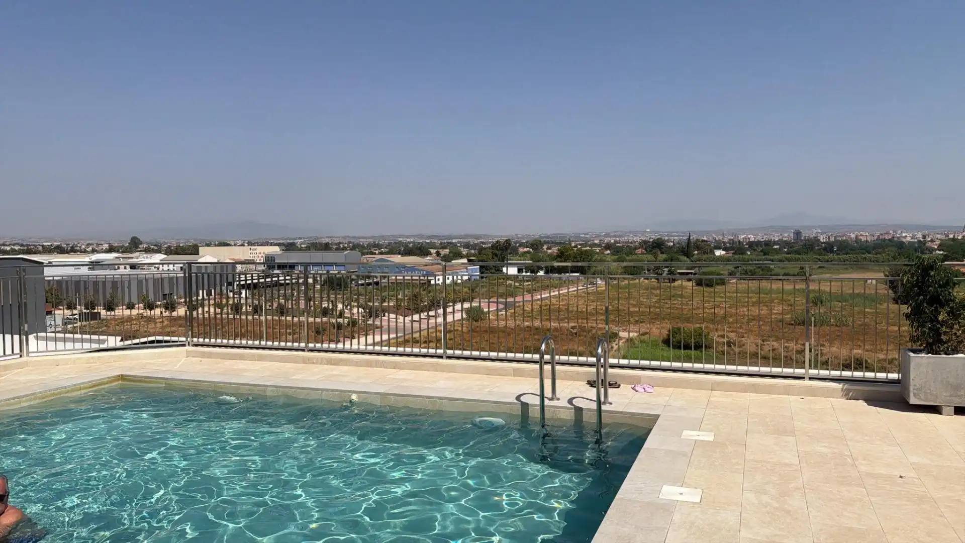 Piscina de Ático de alquiler en Murcia con Aire acondicionado, Calefacción y Jardín privado