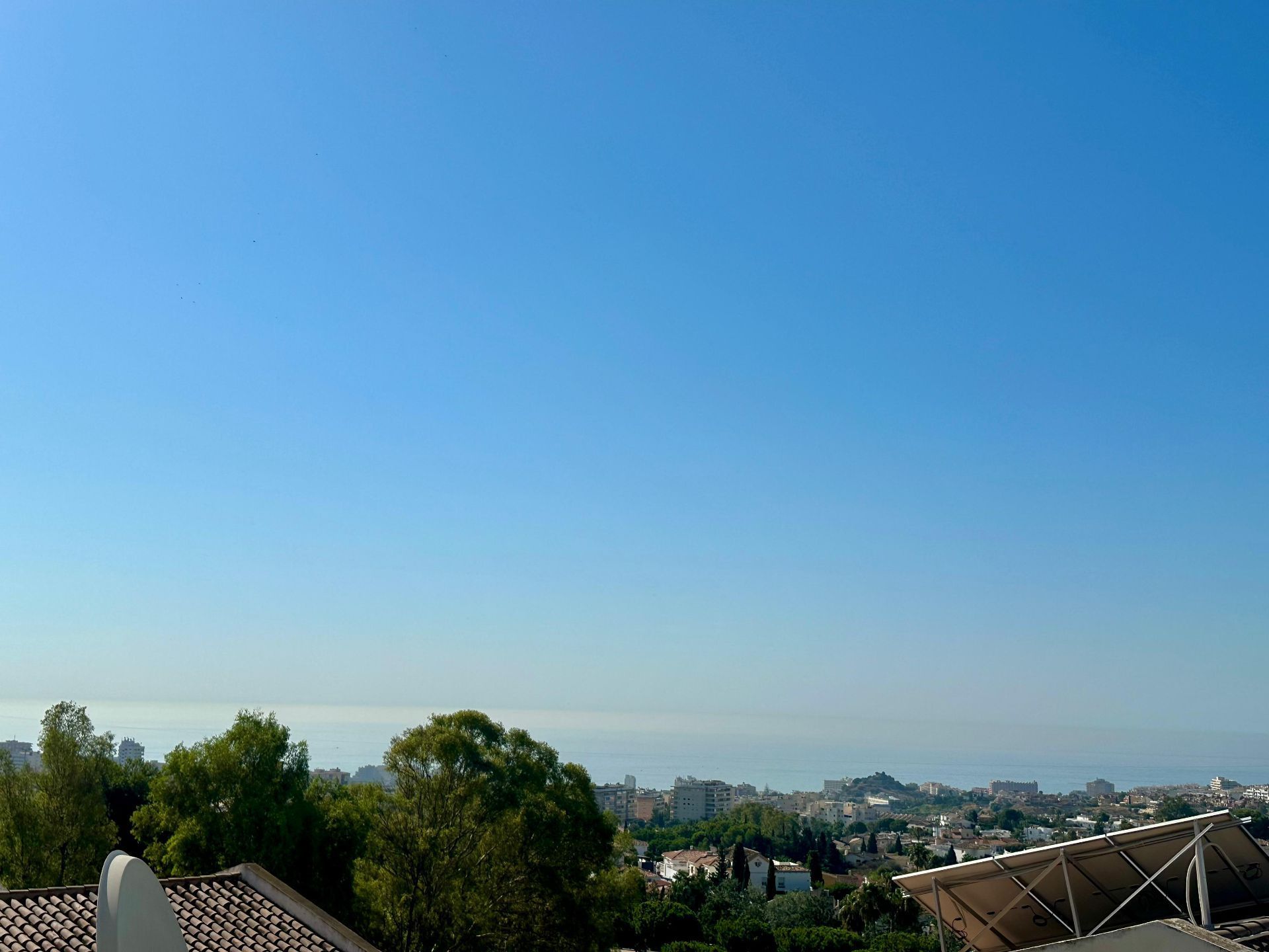 Exterior view of Single-family semi-detached for sale in Benalmádena  with Air Conditioner, Private garden and Terrace