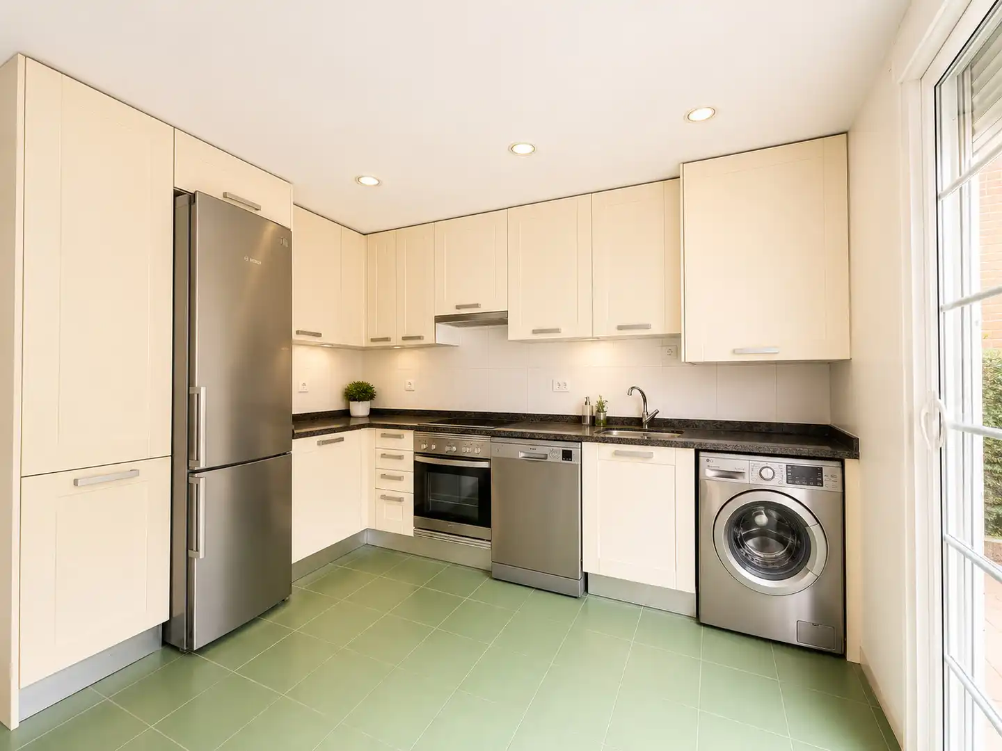 Kitchen of Detached homes for sale in Rivas-Vaciamadrid  with Air Conditioner, Heating and Private garden