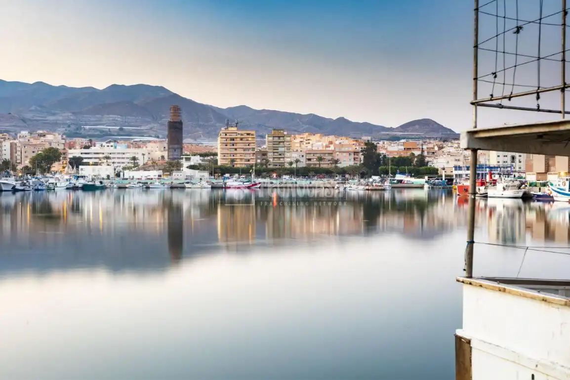Vista exterior de Piso en venta en Adra con Aire acondicionado, Calefacción y Terraza