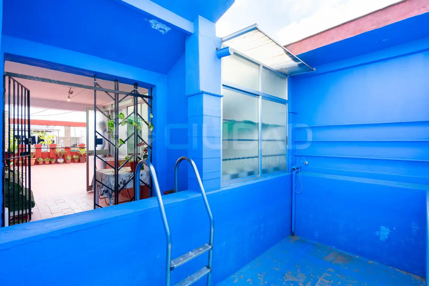 Exterior view of Houses for sale in Sevilla