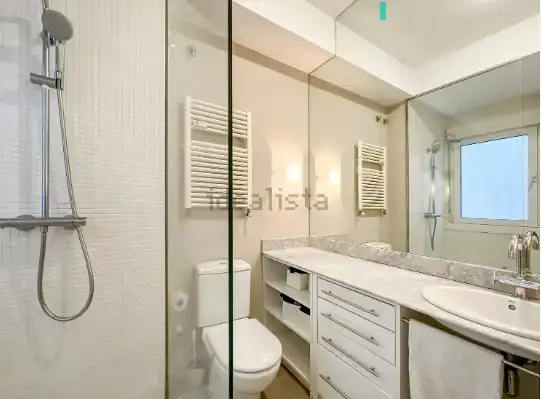 Baño de Piso en venta en Madrid con Aire acondicionado, Calefacción y Terraza