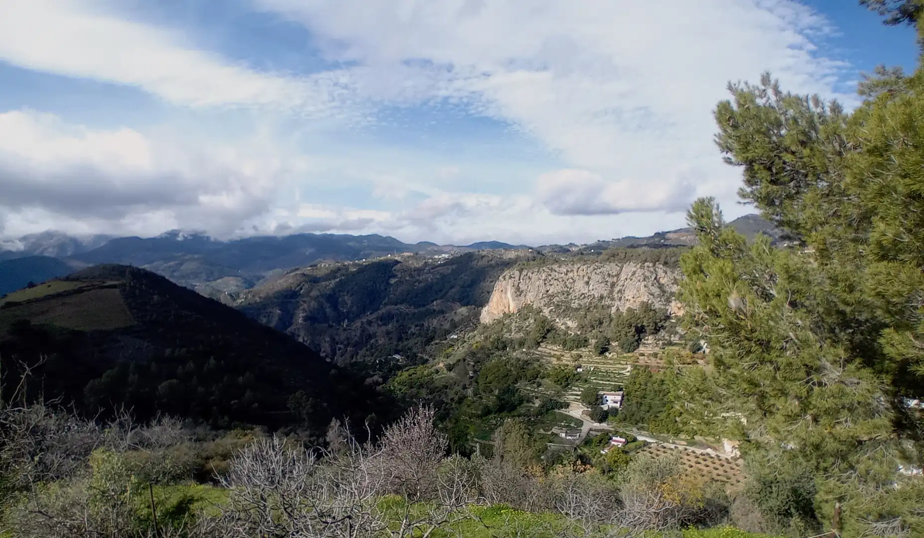 Casa rústica amb jardí en venda a Alozaina, imagen 22