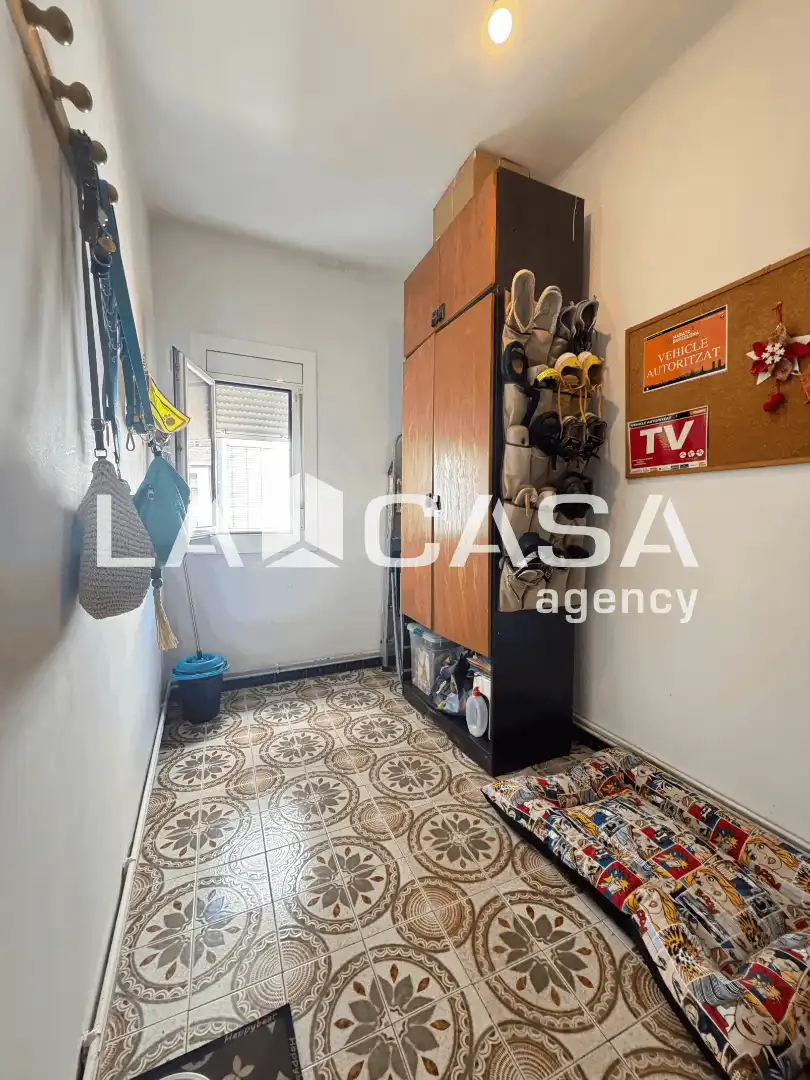 Piso en venta en Carrer de Guifré, imagen 4