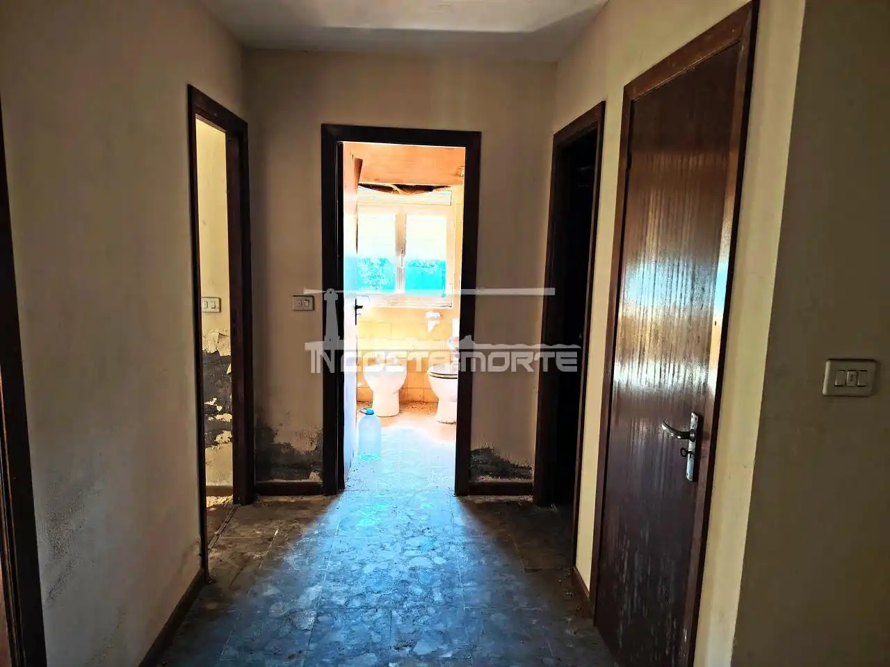 Houses for sale in Cee  with Private garden