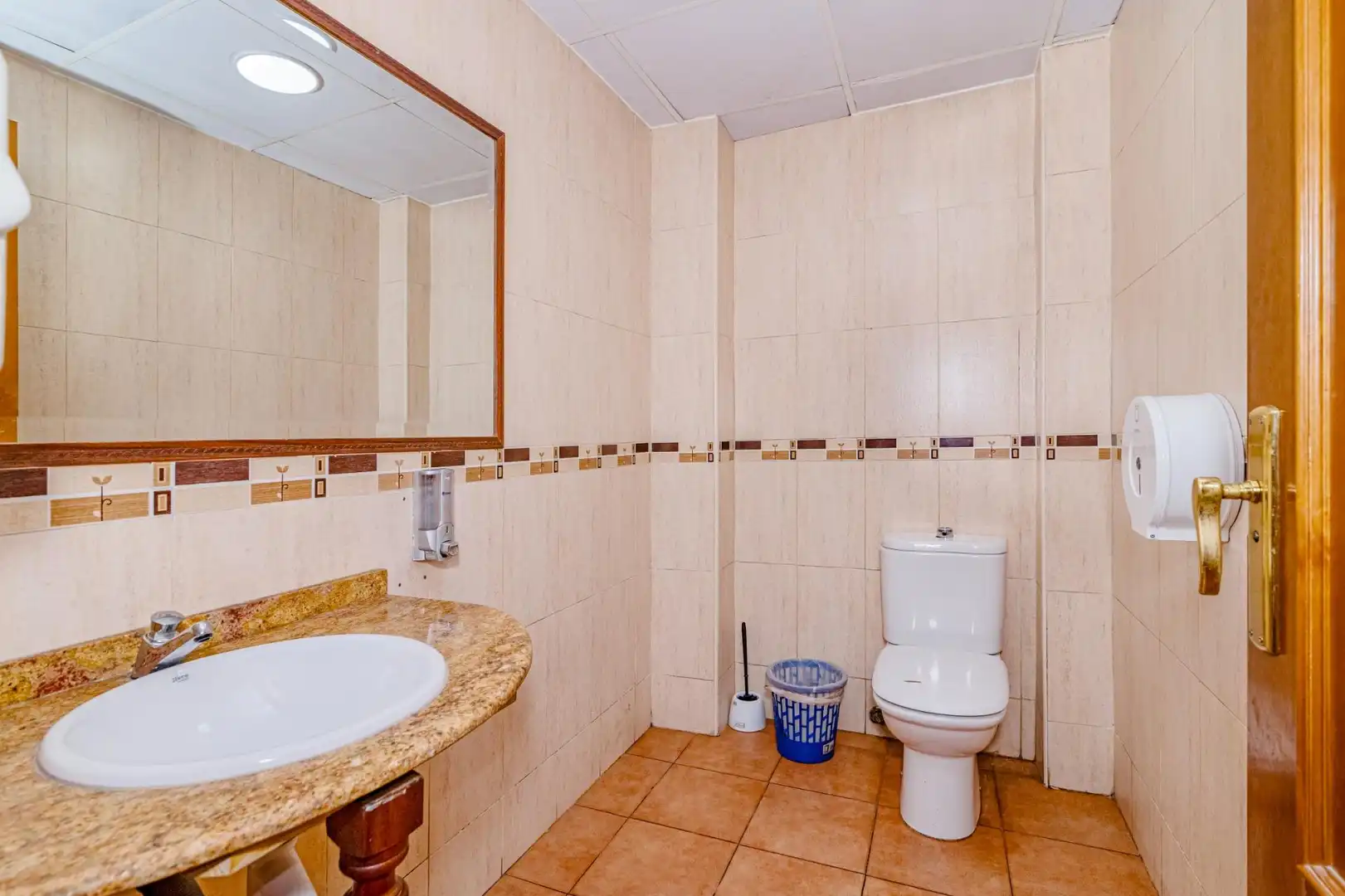 Business premises for transfer in Calle Salmón, imagen 21