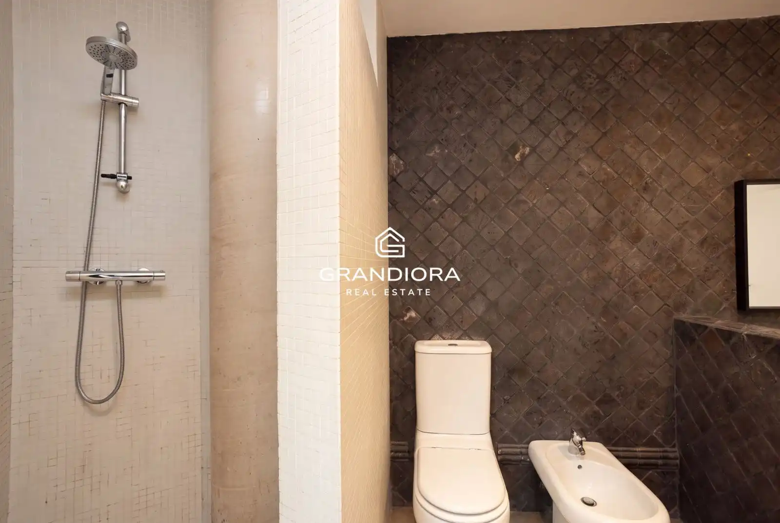 Bathroom of Houses for rent in Alella  with Swimming Pool