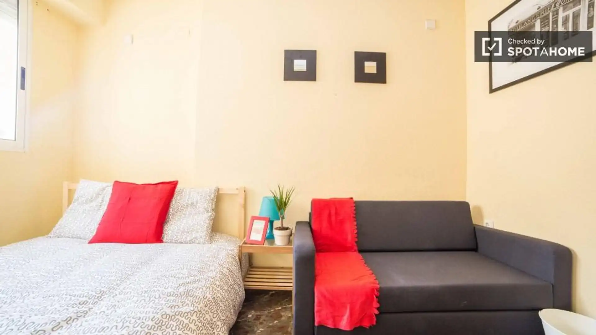 Room in Barrio de Patraix