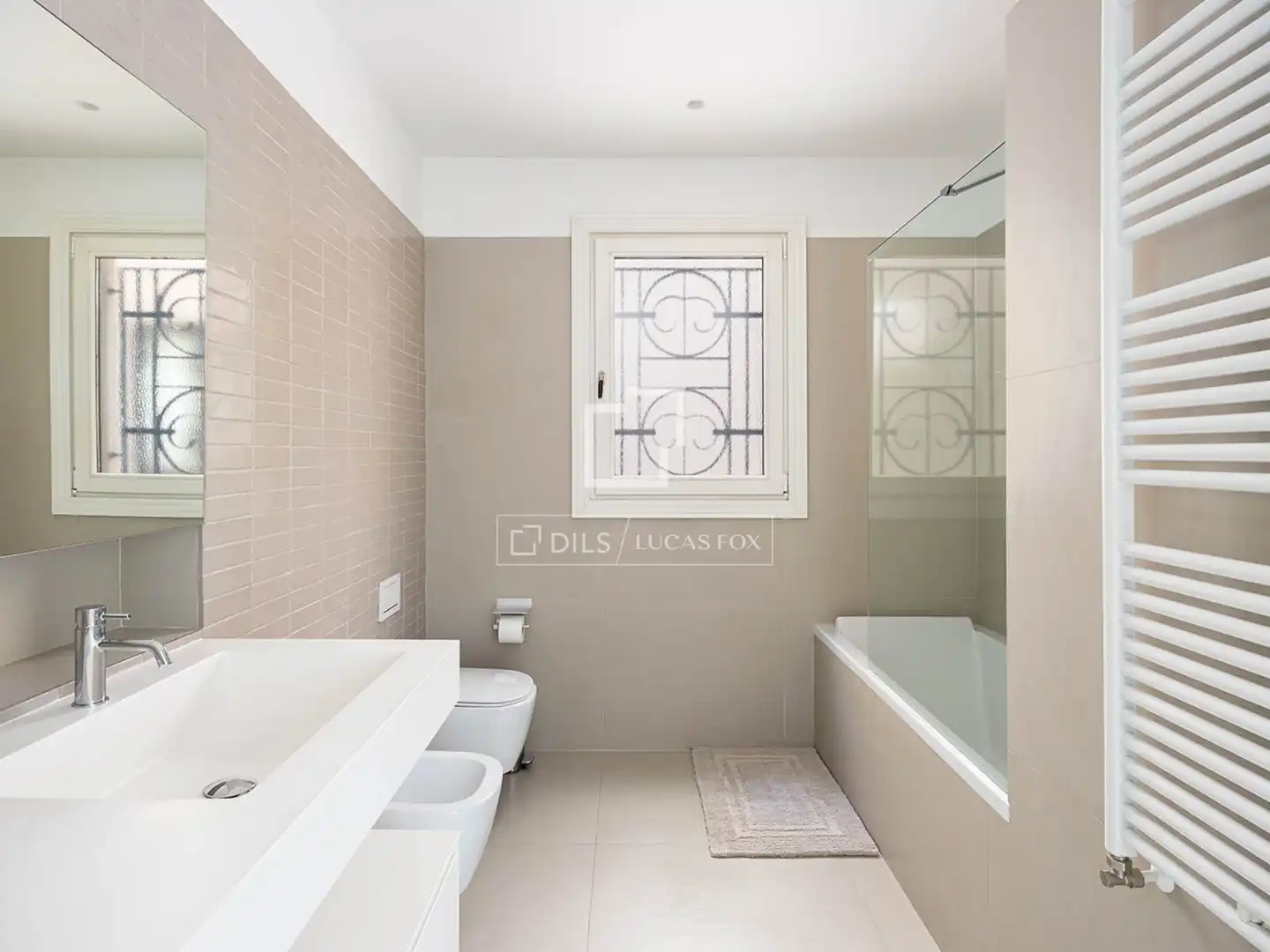 Baño de Piso en venta en Barcelona con Aire acondicionado, Calefacción y Parquet