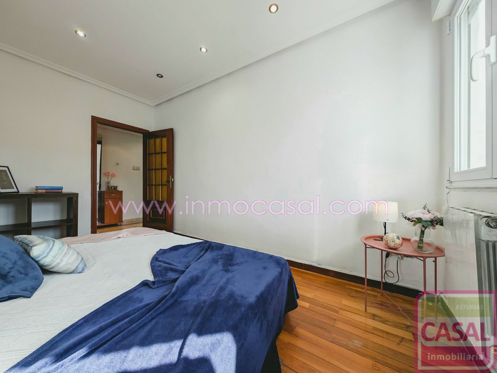Bedroom of Flat for sale in Gijón   with Heating and Storage room