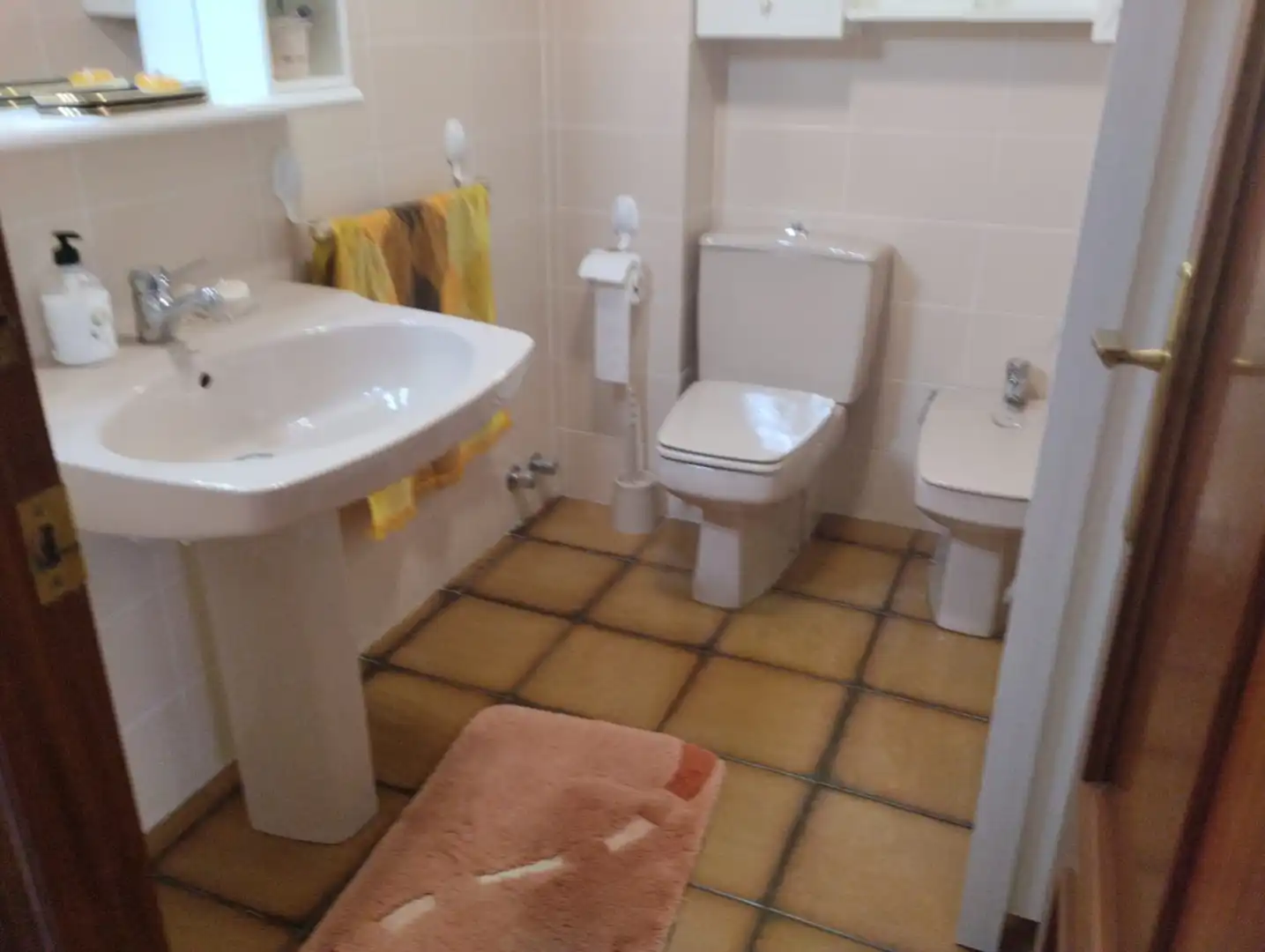 Baño de Casa adosada en venta en Laredo con Calefacción, Jardín privado y Terraza