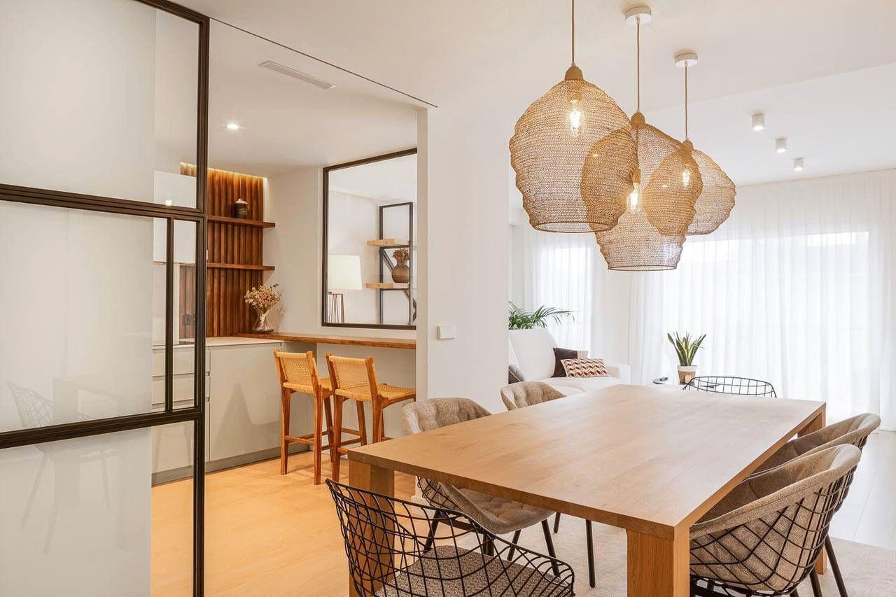 Dining room of Flat for sale in Girona Capital  with Air Conditioner, Heating and Parquet flooring