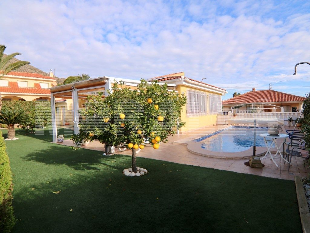 Swimming pool of House or chalet for sale in Mazarrón