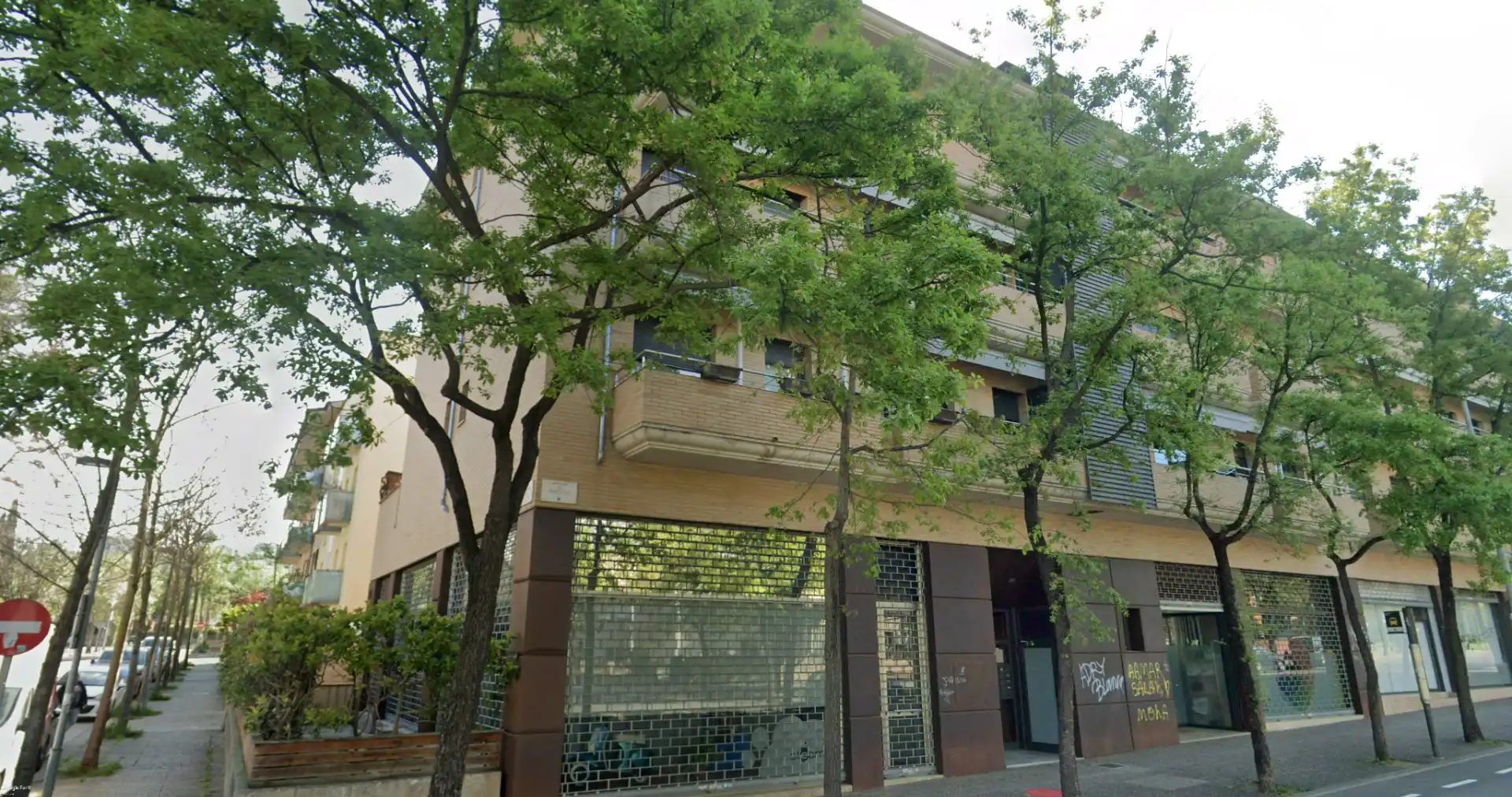 Vista exterior de Pis en venda en Girona amb Calefacció, Parquet i Moblat