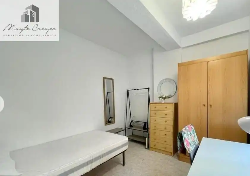 Piso de alquiler en Cervantes