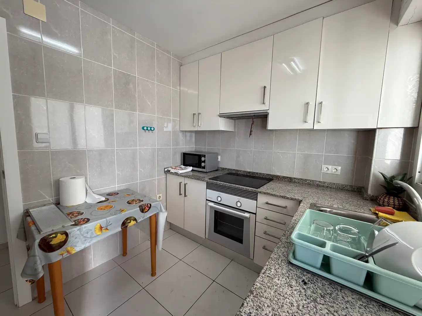 Cuina de Apartament de lloguer en Dénia amb Calefacció, Terrassa i Traster