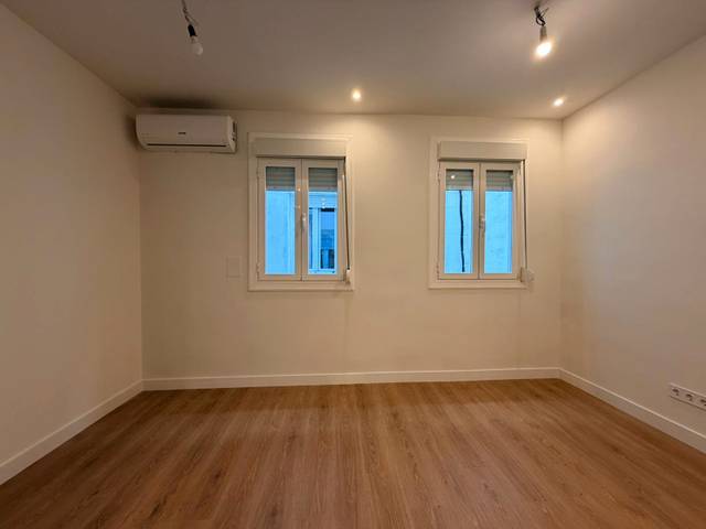 Piso en Venta en Calle de Escosura en Arapiles