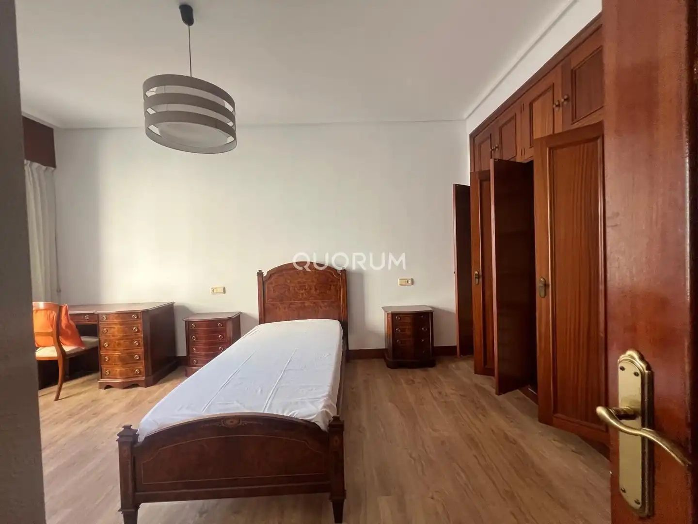 Bedroom of Flat for rent in Indautxu