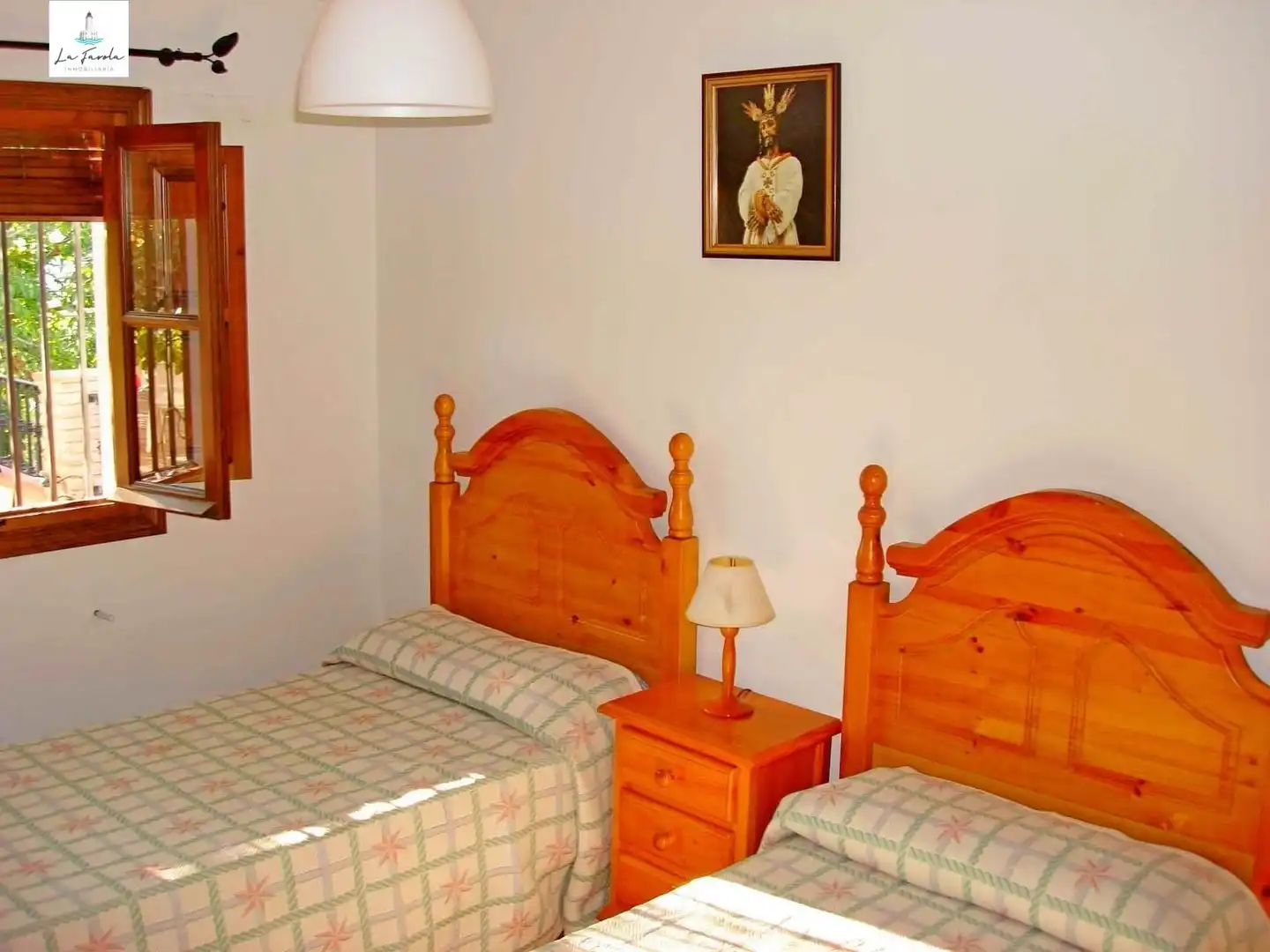 Dormitori de Casa o xalet en venda en Villanueva del Trabuco amb Jardí privat, Traster i Moblat