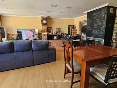 Sala d'estar de Casa o xalet en venda en Pelabravo amb Calefacció, Jardí privat i Terrassa