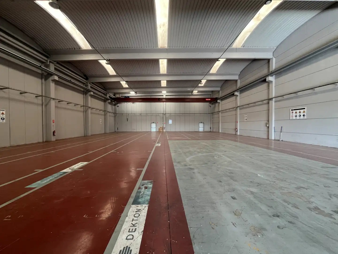 Nave industrial en venta en Salt con Calefacción y Alarma