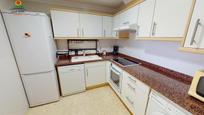 Cuina de Apartament en venda en Oliva amb Calefacció, Jardí privat i Terrassa