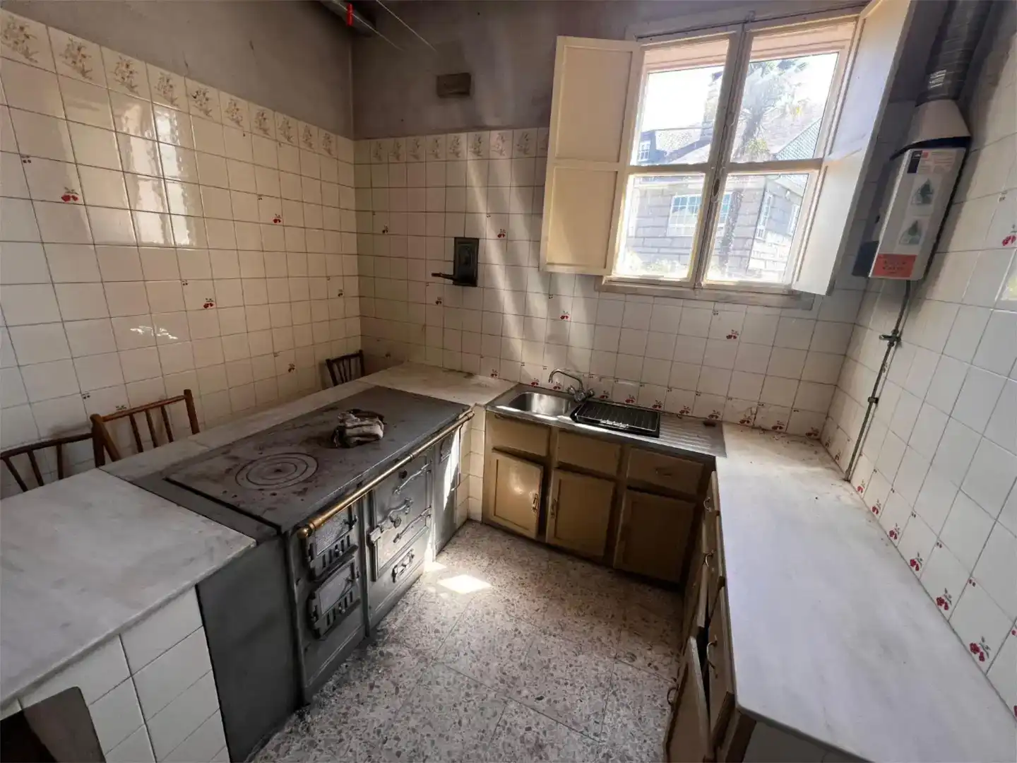 Cuina de Casa adosada en venda en Agolada amb Jardí privat i Traster