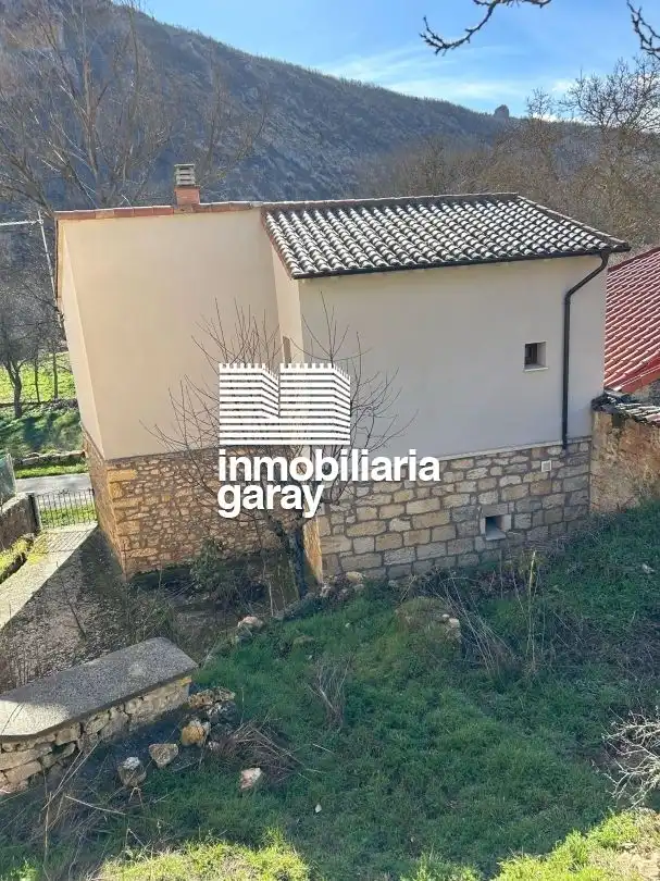 Casa adosada en venda en Tubilla del Agua amb Calefacció