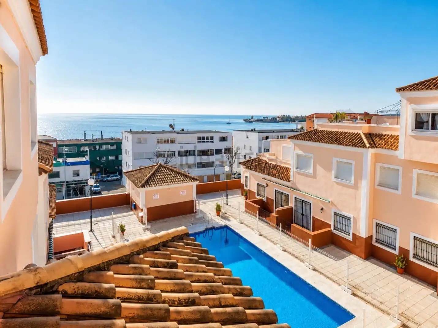 Exterior view of Apartments for rent in Sotogrande  with Air Conditioner, Terrace and Community pool