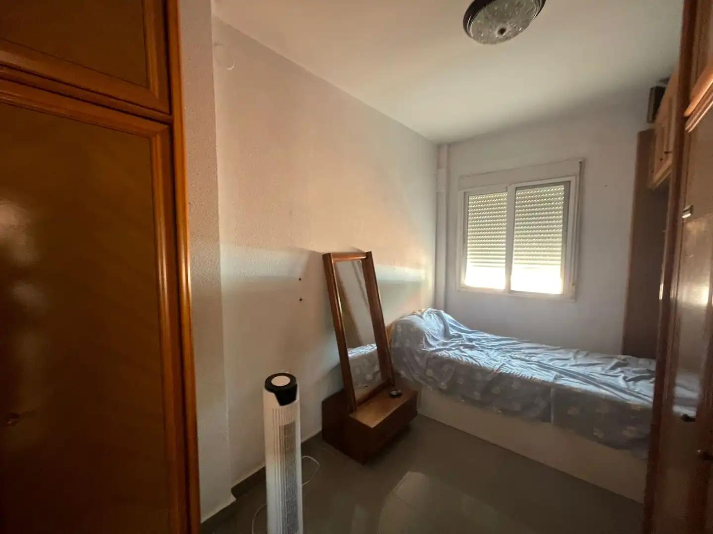 Habitación de Casa o chalet en venta en Palomares del Río con Jardín privado, Piscina y Amueblado