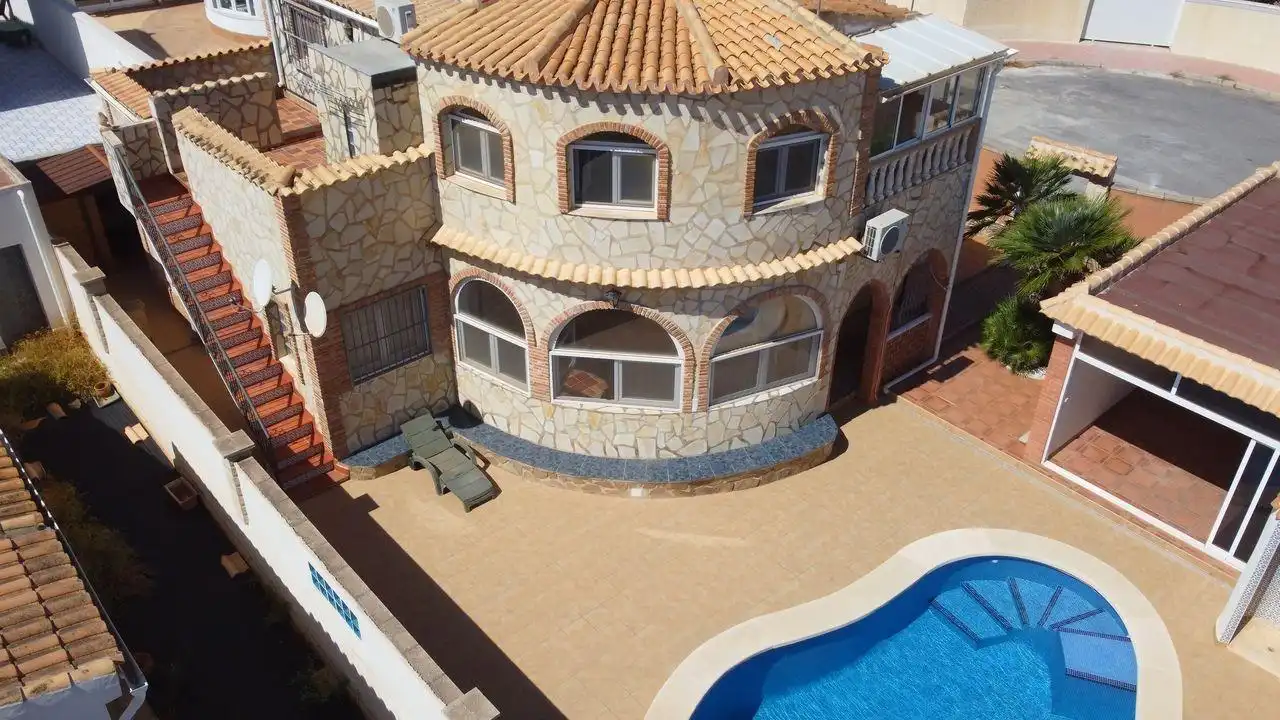 Vista exterior de Casa o xalet en venda en Orihuela