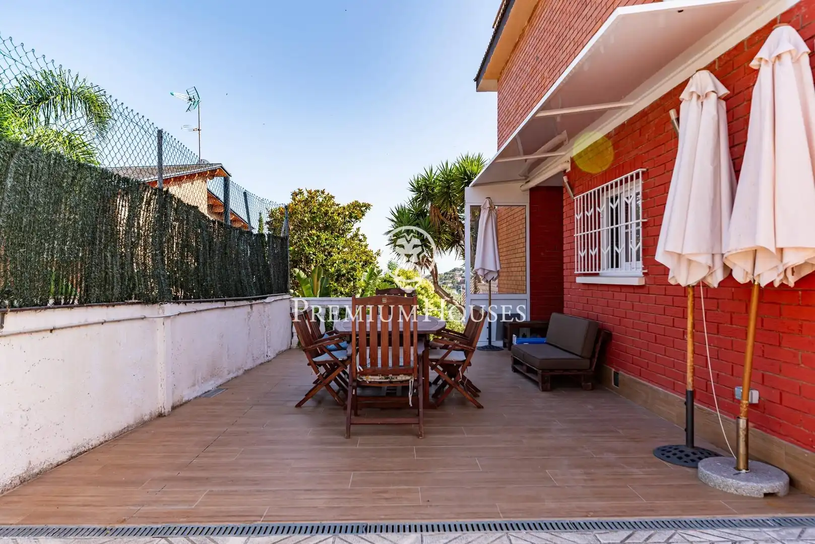 Terrassa de Casa adosada en venda en Castelldefels amb Aire condicionat, Calefacció i Jardí privat