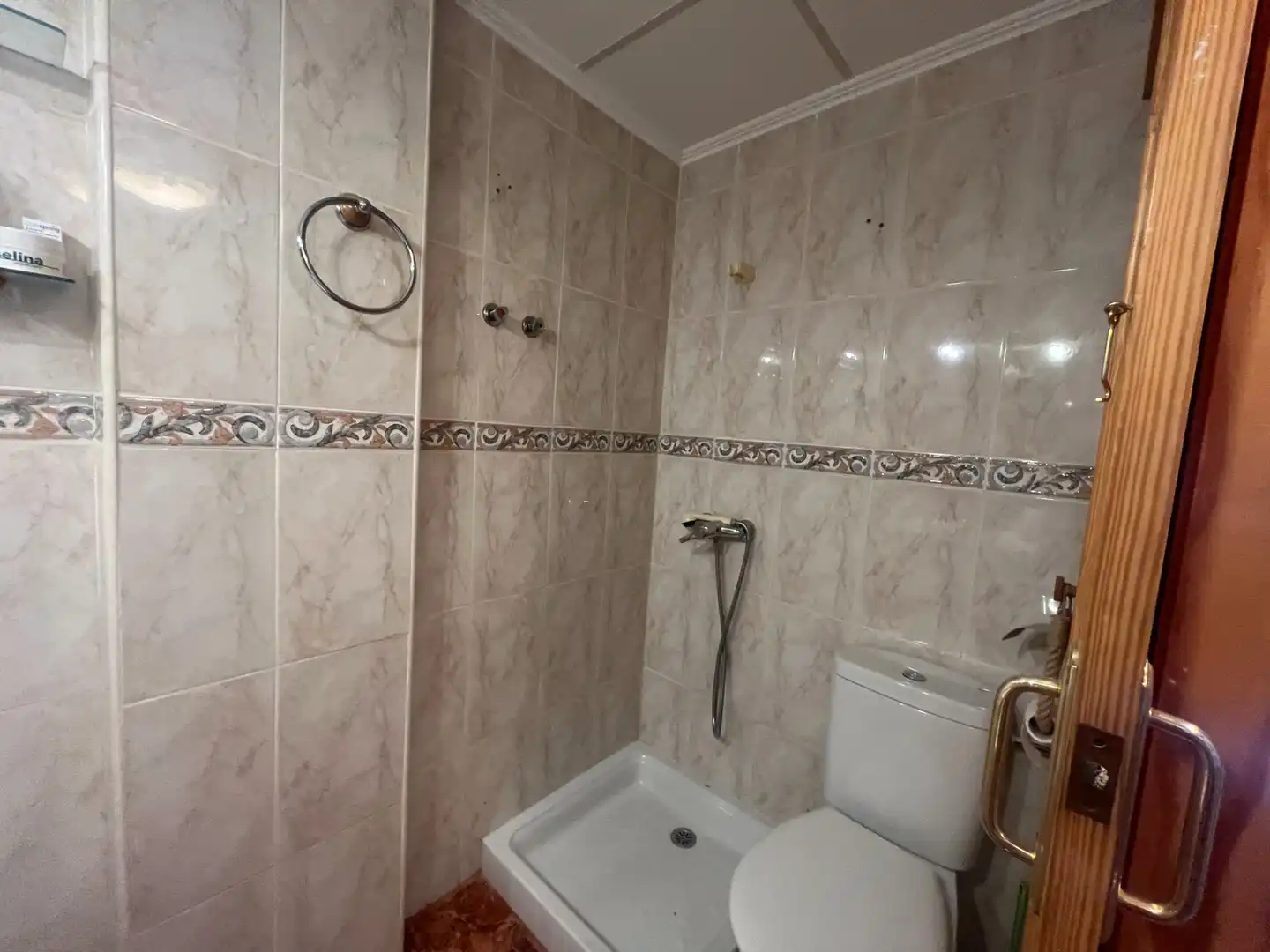 Badezimmer von Einfamilien-Reihenhaus zum Verkauf in La Unión mit Klimaanlage, Heizung und Abstellraum