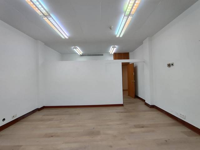 Oficina en Alquiler en Calle Rodriguez Arias en Campuzano