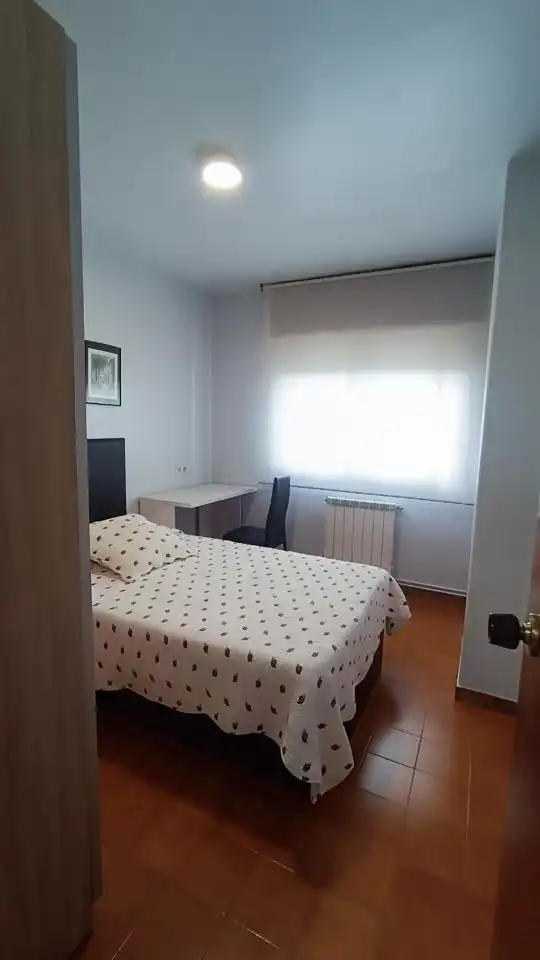 Bedroom of Flat for rent in Pontevedra Capital 