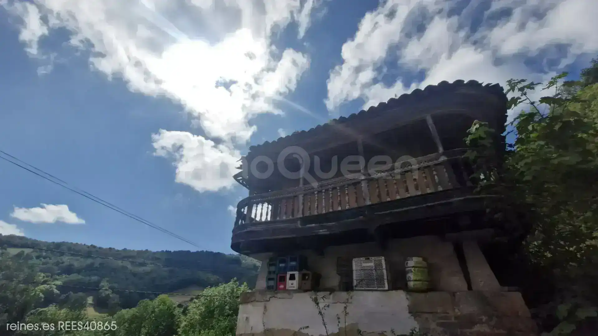 Vista exterior de Casa o chalet en venta en San Martín del Rey Aurelio con Aire acondicionado y Jardín privado