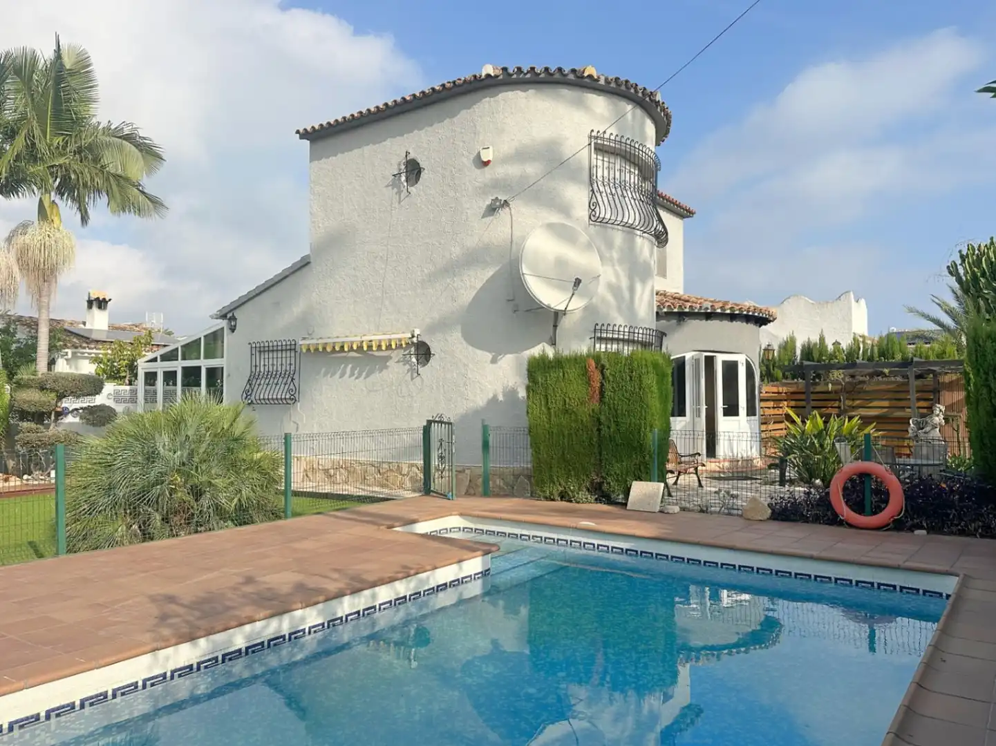 Villa con piscina in vendita a Els Poblets