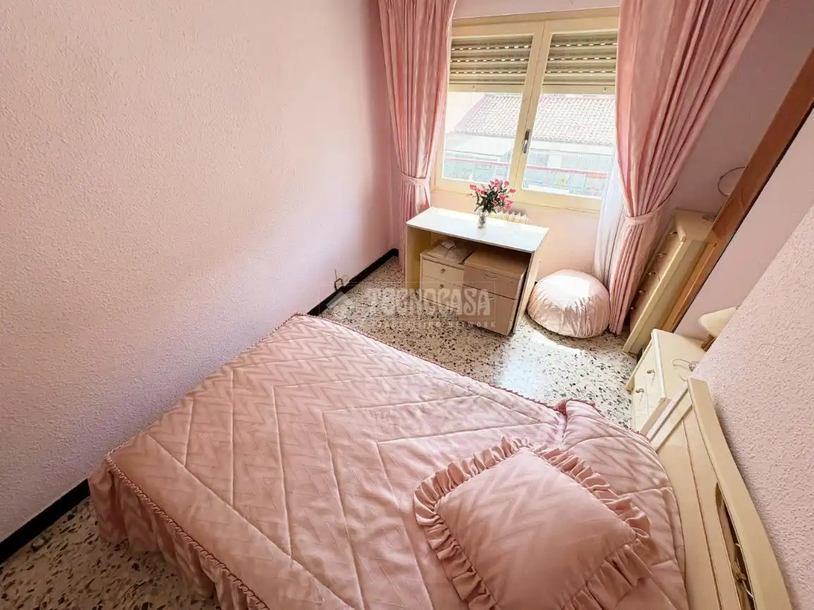 Habitación de Piso en venta en Zaragoza con Calefacción y Terraza